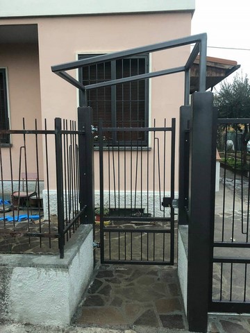 pensilina in ferro battuto